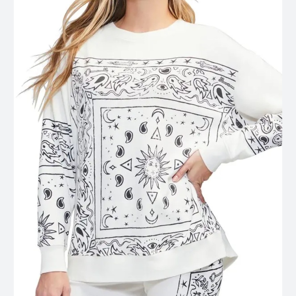 Wildfox White and Black paisley bandana Sweatshirt - size small
